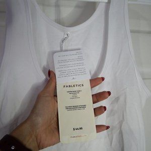 BRANDNEW FABLETICS 2-PIECE OUTFIT FOR WOMEN